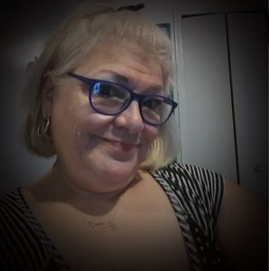 Meet your Posher, Debra